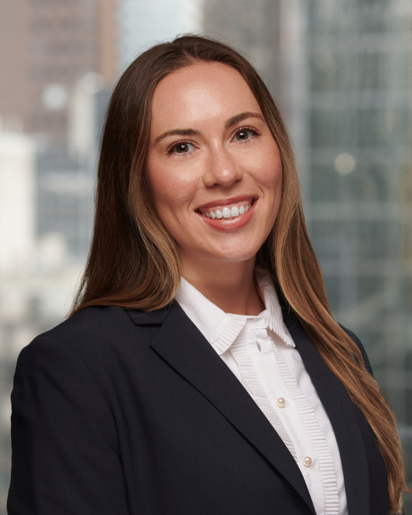Headshot of Niamh Hynes | Underwriter, FHA